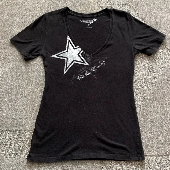 Dallas Cowboys Black Short Sleeve V-neck Tee Shirt - Picture 1 of 5